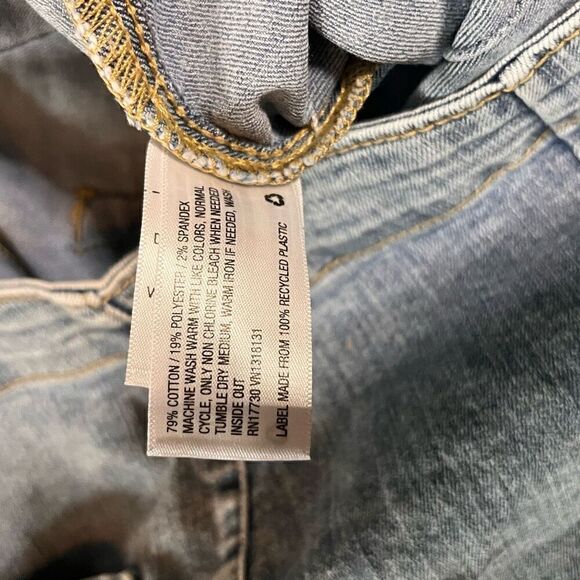 Wild Fable Womens Casual Denim Shorts High Rise Blue Wash 14/32 - Picture 9 of 9